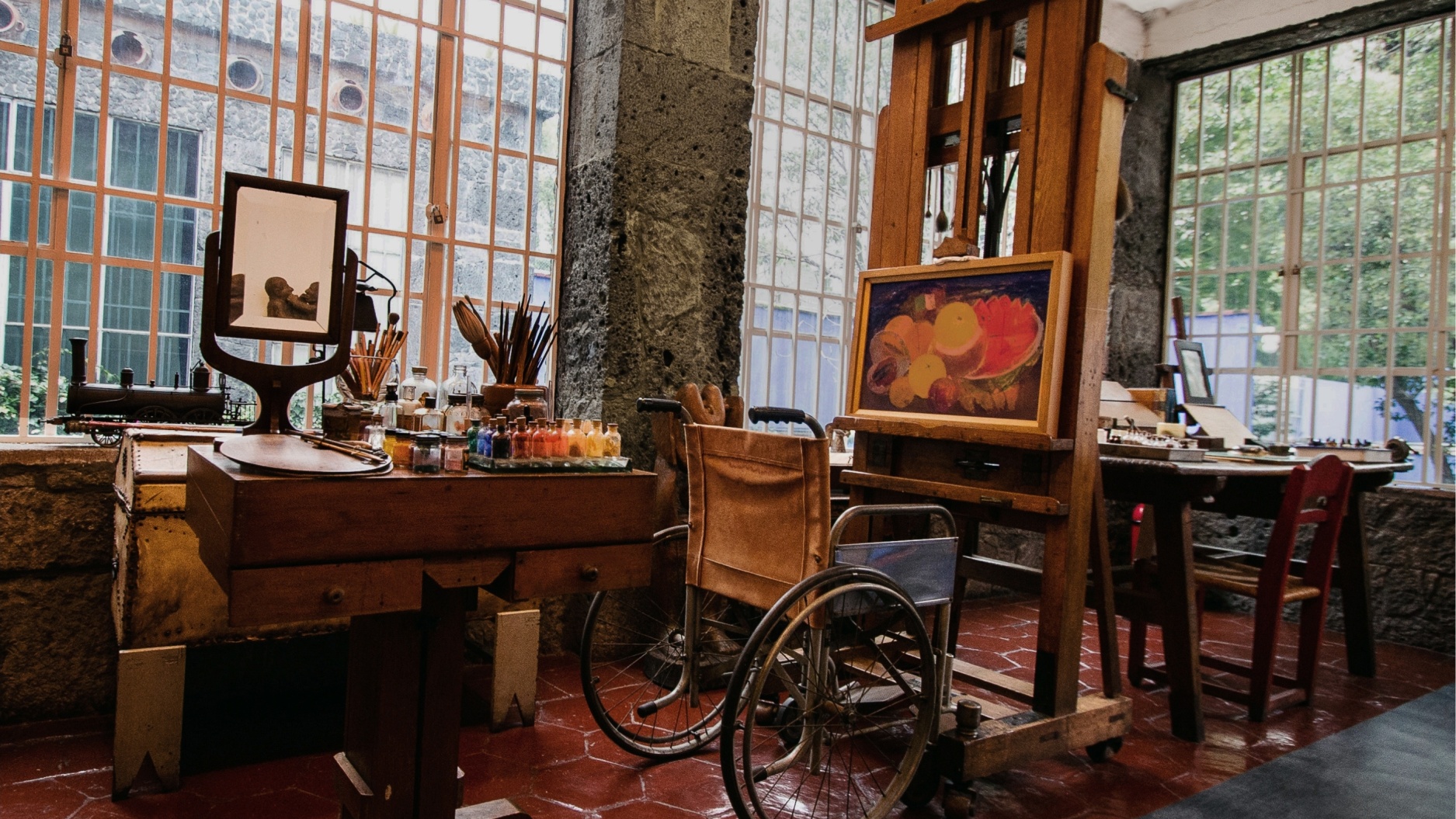 visit the frida kahlo museum