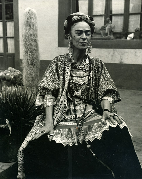 short biography of frida kahlo