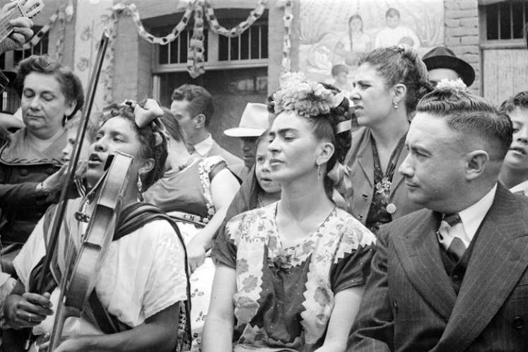 short biography of frida kahlo